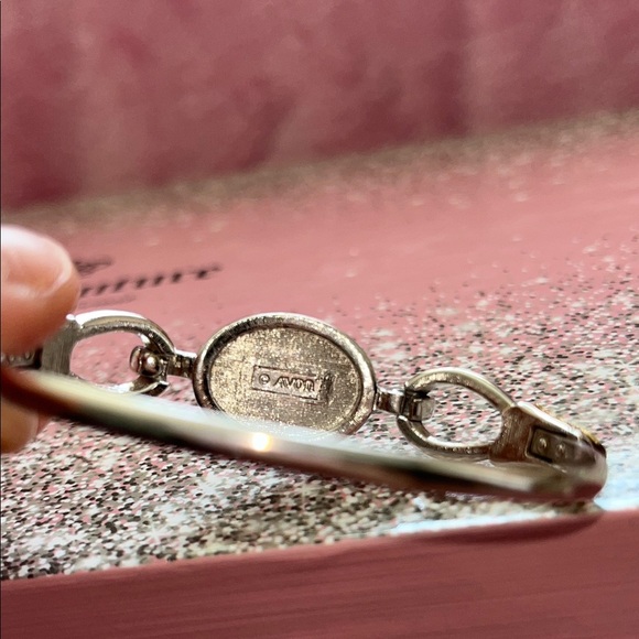 Avon Vintage Silver, Gold Tone Abalone Hinged Bangle Bracelet - Picture 7 of 9